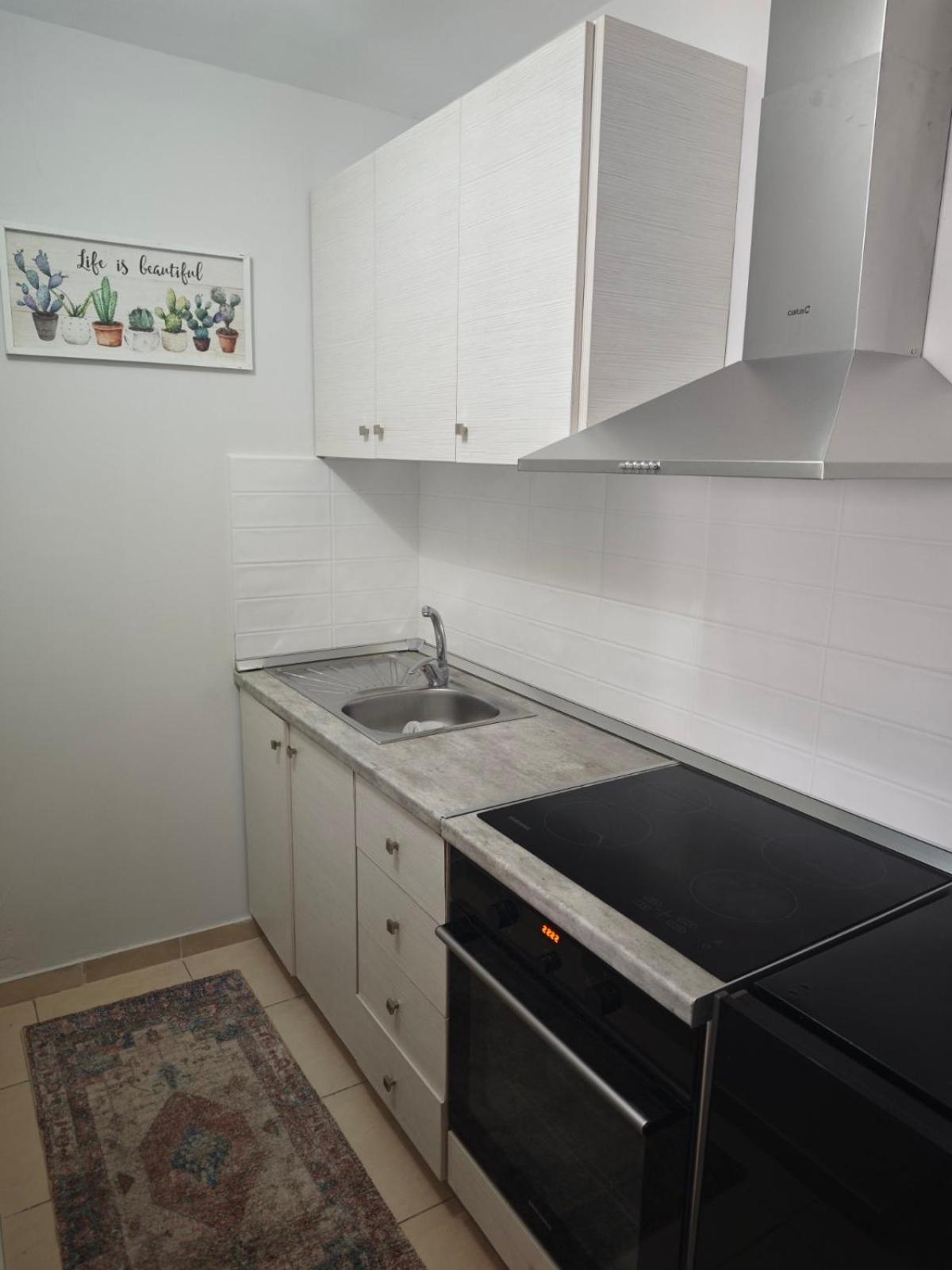 Mary'S Cozy Apartment 亚历山德鲁波利斯 外观 照片